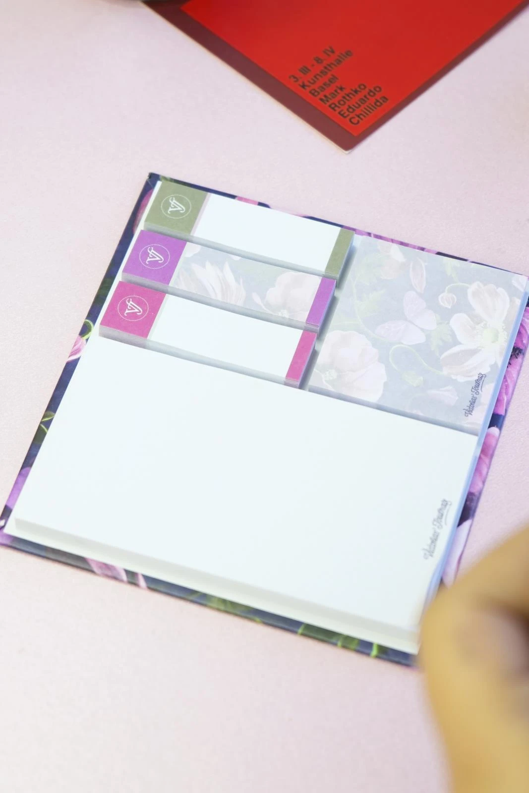 3172 Sticky Notes Yapışkanlı Kağıt 12x12 cm , 5 değişik ebat 5x40 yaprak. Hover