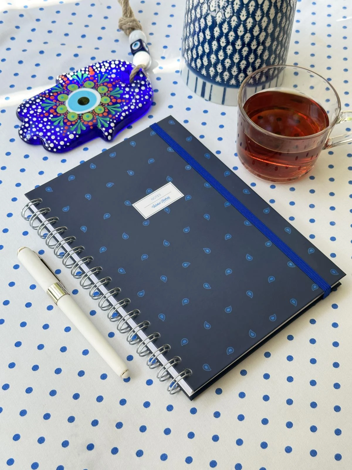 123-0072 Victoria's Journals Sert Kapaki Spiralli Defter 17x24 cm 90 gr. 96 Yaprak Çizgili