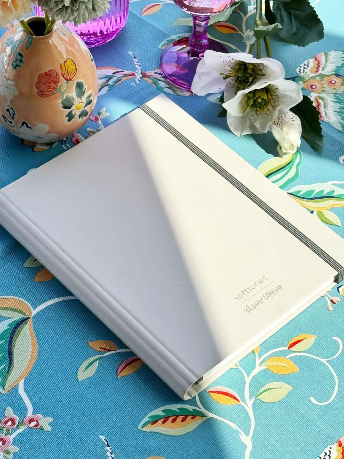 Victoria's Journals Gizli Spiralli Defter 17x24 cm 90 gr. 96 yp. Çizgisiz