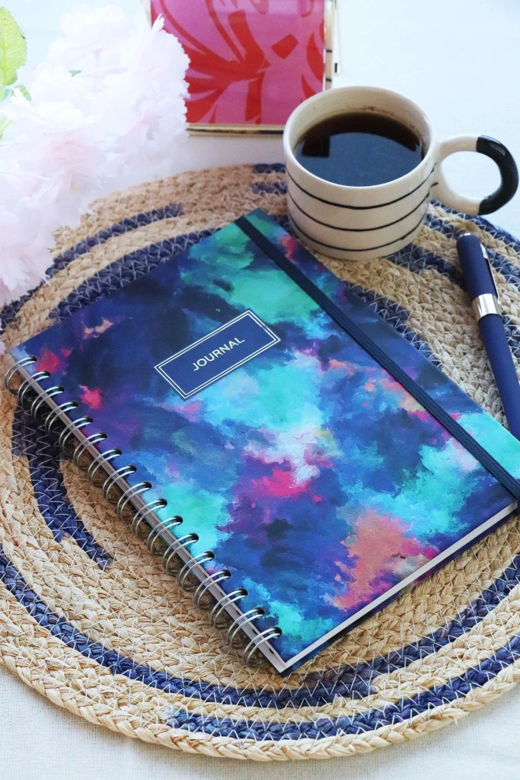 Victoria's Journals Sert Kapak Spiralli Defter 17x24 cm 90 gr. 96 yp. Noktalı