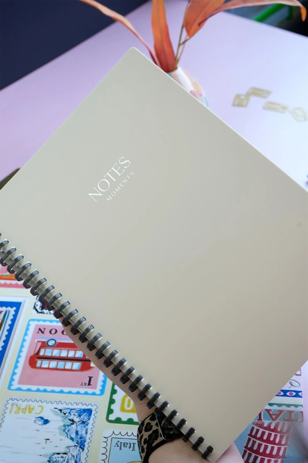 Sylcon Spiralli Defter.PP kapak. 80 gr. Ivory, 60 yap.179x252 mm .Düz.Bej Hover