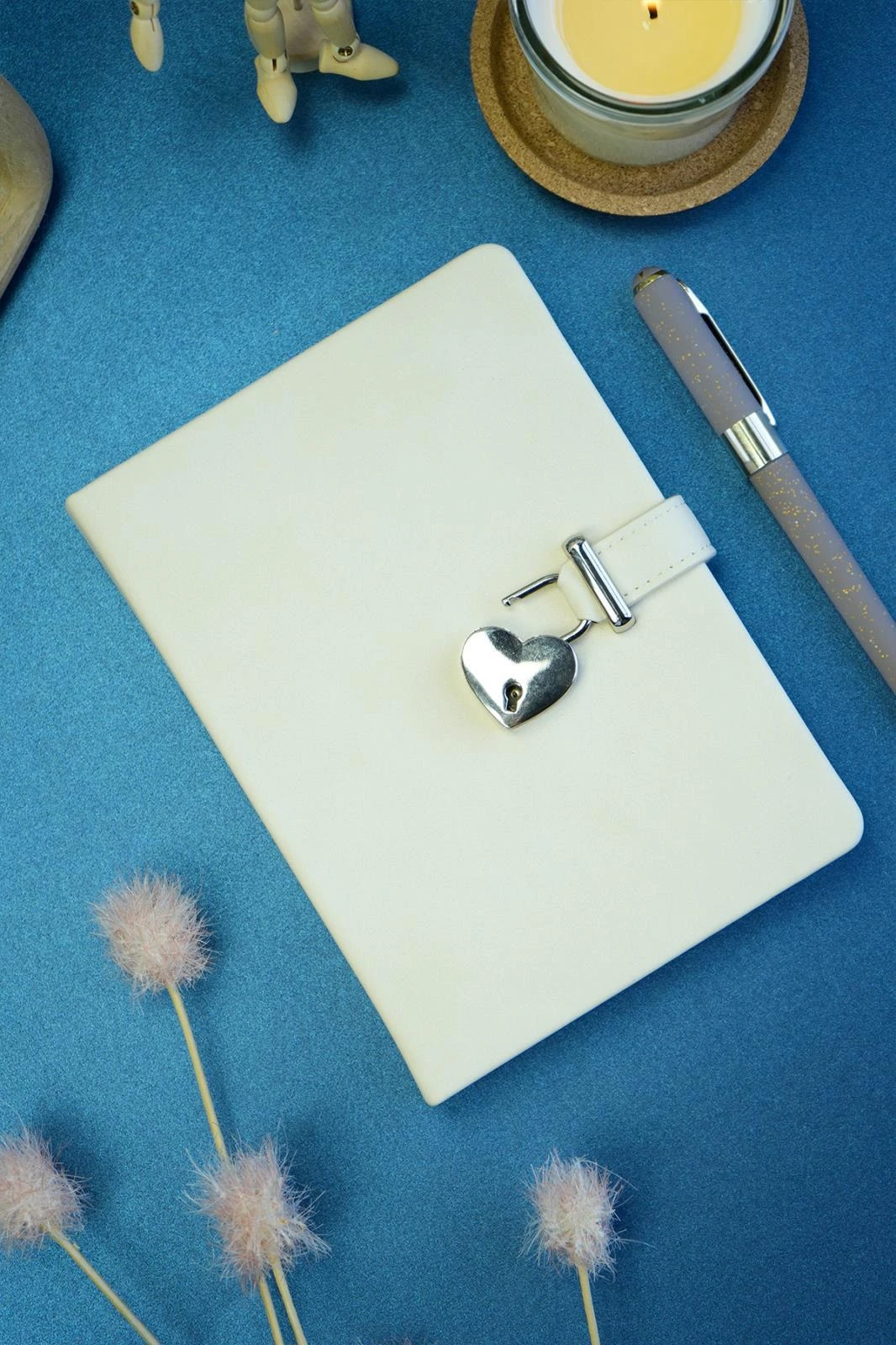 Victoria's Journals Hush Hush Kilitli Defter 80gr. 160 yp.Çiz. Krem