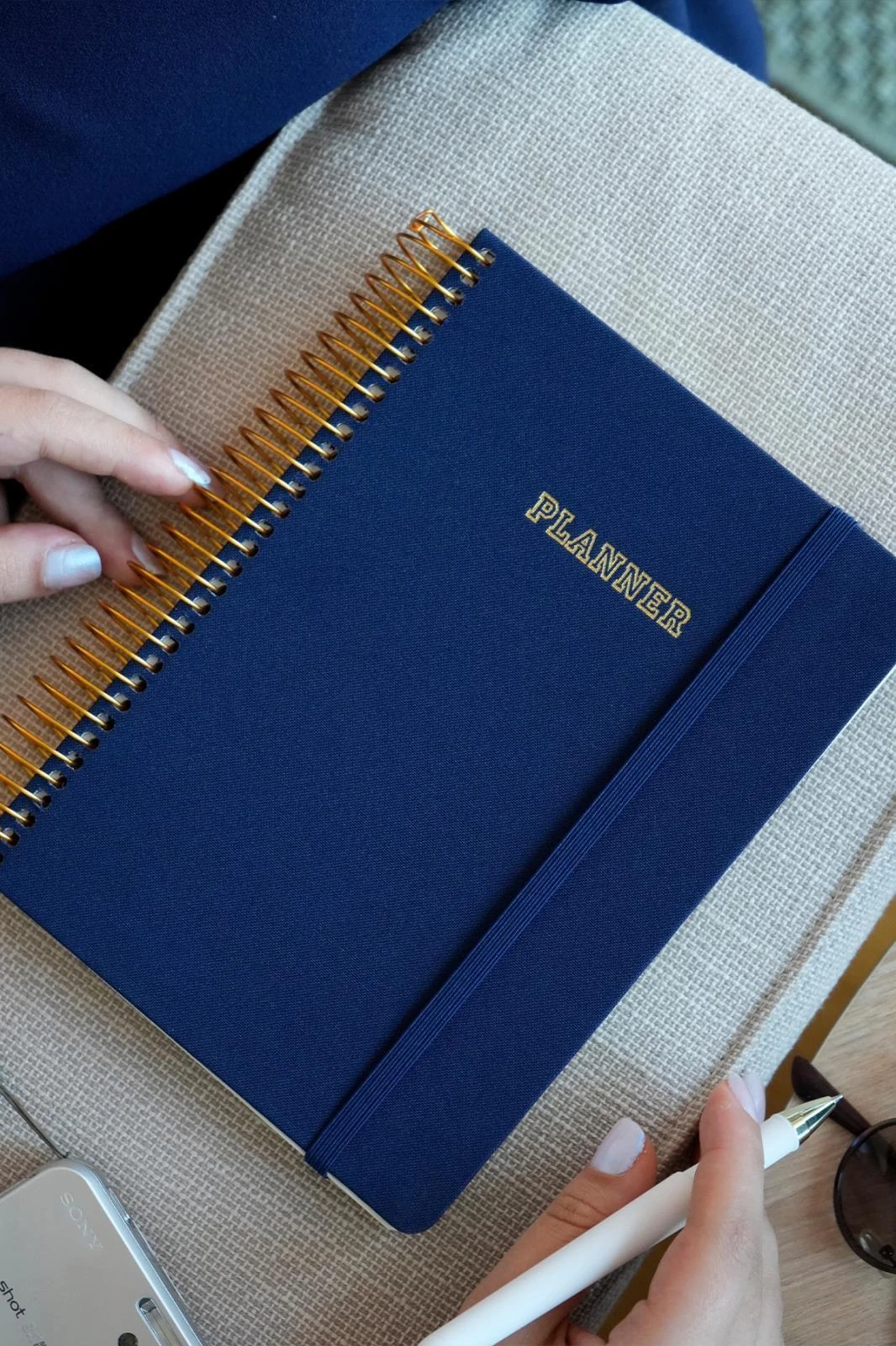 Victoria's Journals A5 Spiralli Keten Süresiz Planlayıcı Ajanda,Lastikli .Cepli Lacivert