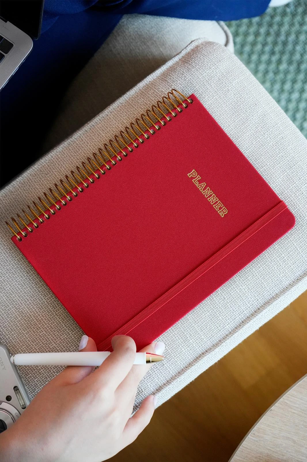 Victoria's Journals A5 Spiralli Keten Süresiz Planlayıcı Ajanda,Lastikli .Cepli Kırmızı Hover