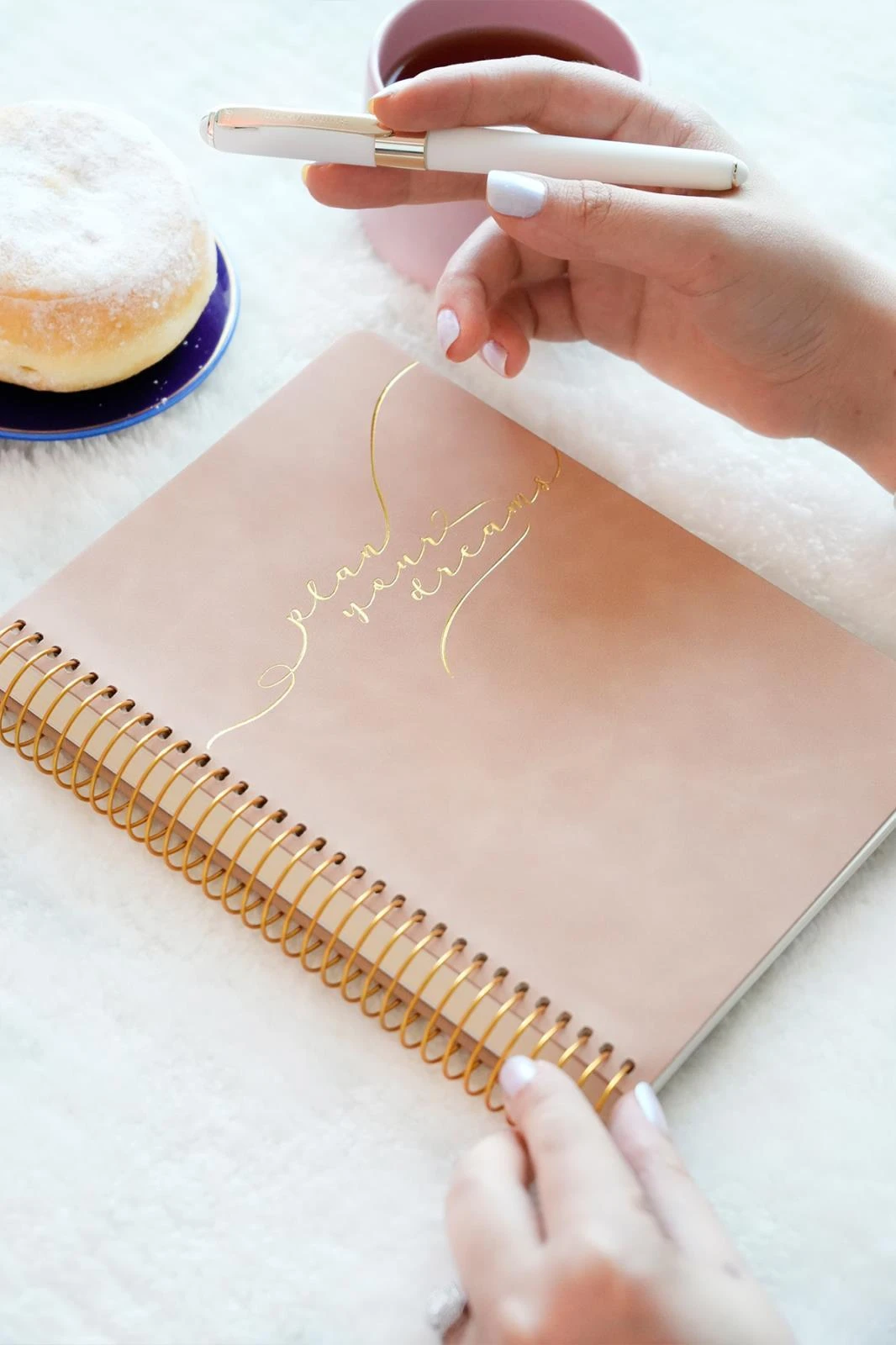 Victoria's Journals A5 Spiralli Vegan Deri Süresiz Planlayıcı Ajanda. 100 gr. Ivory. 224 sayfa. Bej Hover