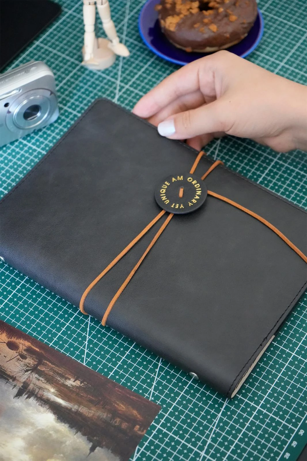 Victoria's Journals A5 Mekanizmalı Vegan Kapaklı Defter.100 gr. 160 sayfa.Çizgili