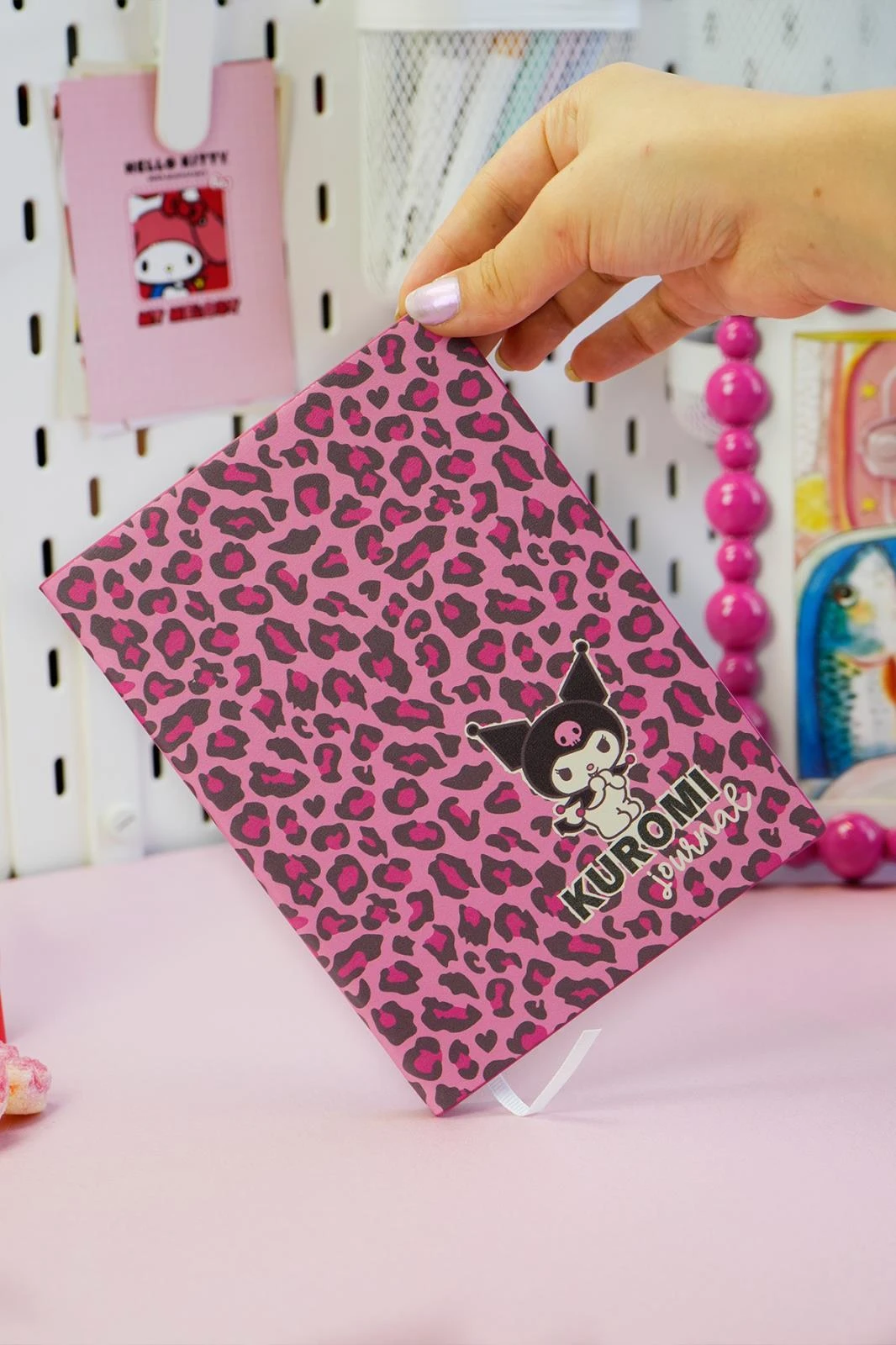 Victoria's Journals Kuromi Smyth Flexy Esnek Vegan  Deri Kapaklı Defter 13x18 cm. 80 gr .80 yap. Çiz. Hover