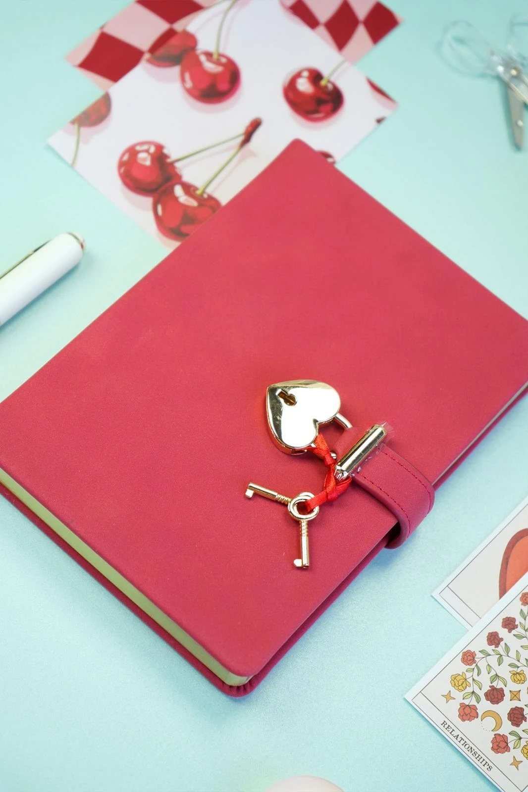 Hush Hush Kilitli Defter 80gr. 160 yp.Çiz. Kırmızı
